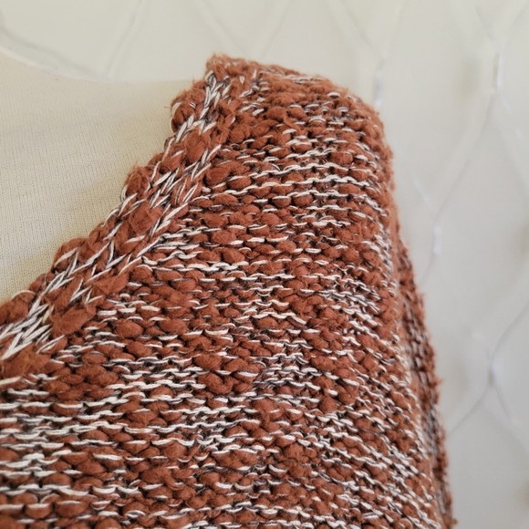 - Plus Size Sweater • New • Universal Thread • Brown & White • 3X - Picture 2 of 5